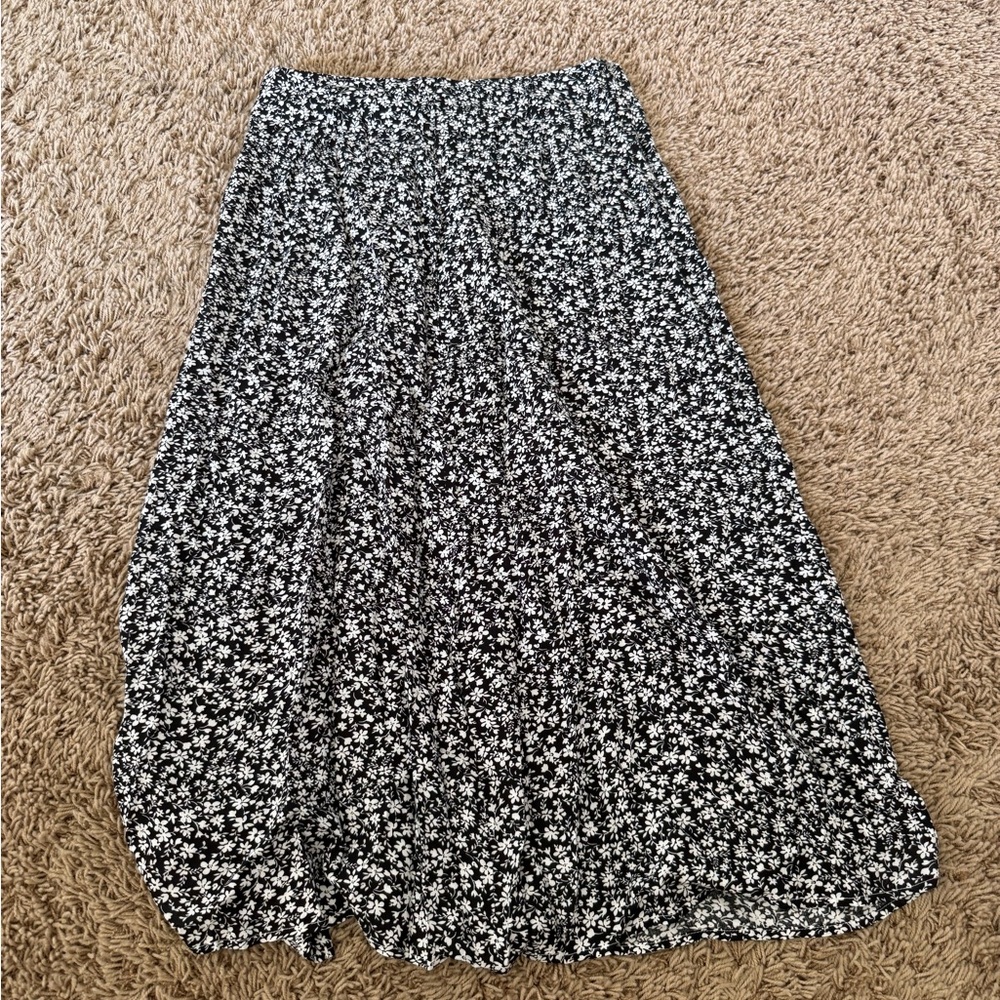 SHEIN Floral Black and White Women's Skirt